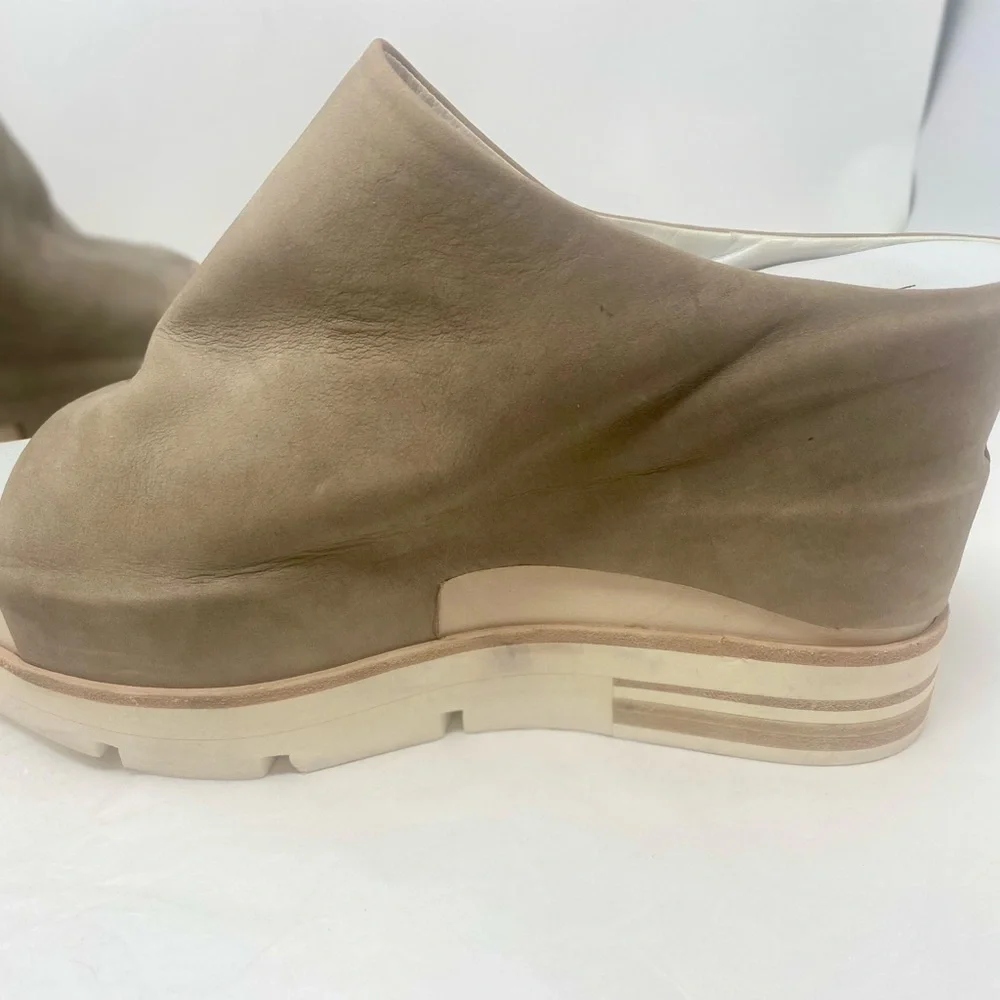 Strategia Italy Taupe Suede Open-Toe Platform Mule Sandal Slides EU 40 Sz 9 9.5